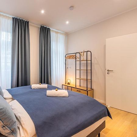 Vivid Luxury Apartment Ludwigsburg - Bluehendes Barock-Forum-Schloss-Modern Екстериор снимка