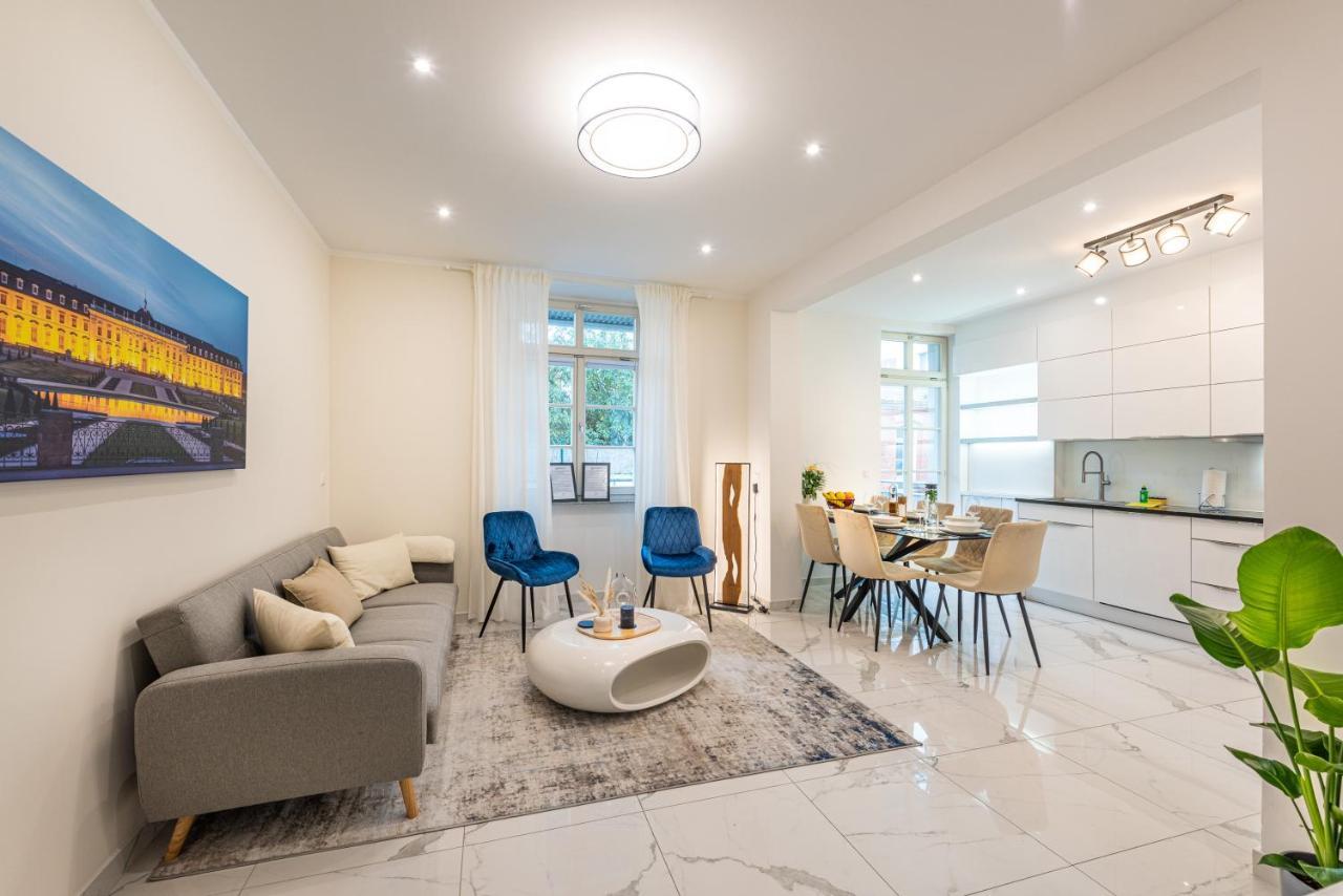 Vivid Luxury Apartment Ludwigsburg - Bluehendes Barock-Forum-Schloss-Modern Екстериор снимка