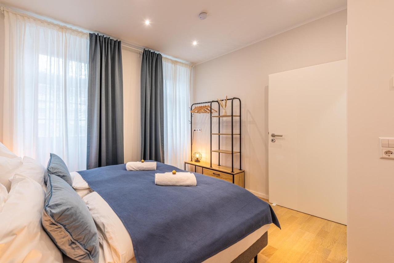 Vivid Luxury Apartment Ludwigsburg - Bluehendes Barock-Forum-Schloss-Modern Екстериор снимка