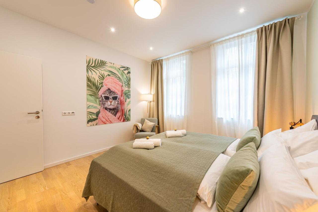 Vivid Luxury Apartment Ludwigsburg - Bluehendes Barock-Forum-Schloss-Modern Екстериор снимка