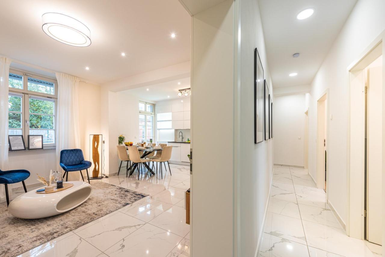 Vivid Luxury Apartment Ludwigsburg - Bluehendes Barock-Forum-Schloss-Modern Екстериор снимка