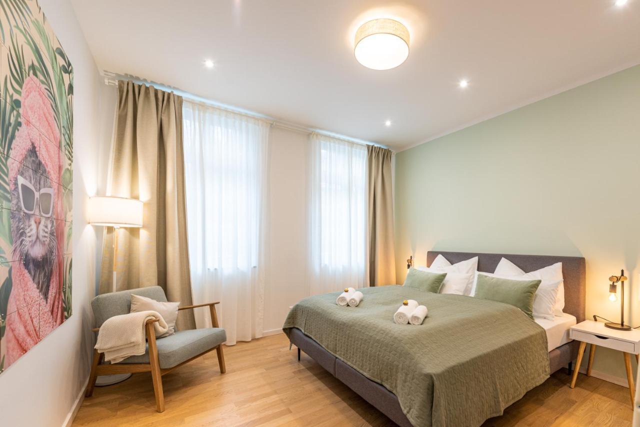 Vivid Luxury Apartment Ludwigsburg - Bluehendes Barock-Forum-Schloss-Modern Екстериор снимка